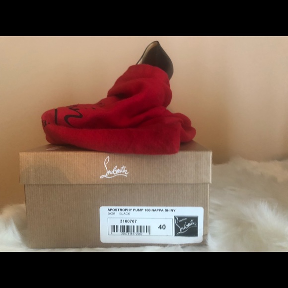 Christian Louboutin - Picture 6 of 8